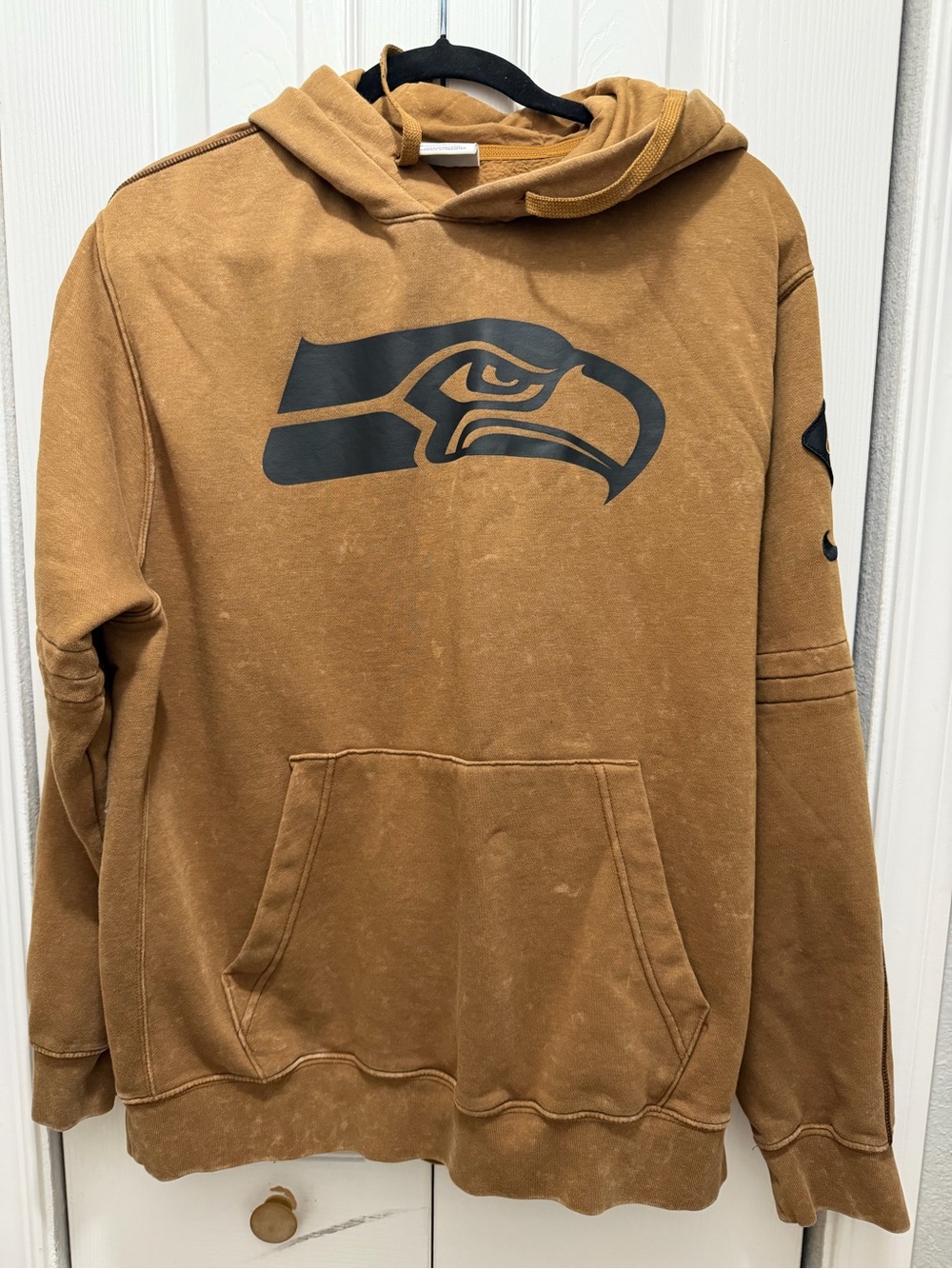 Nike Men's Brown Hooded Sweatshirt with Black Seahawks Logo‎